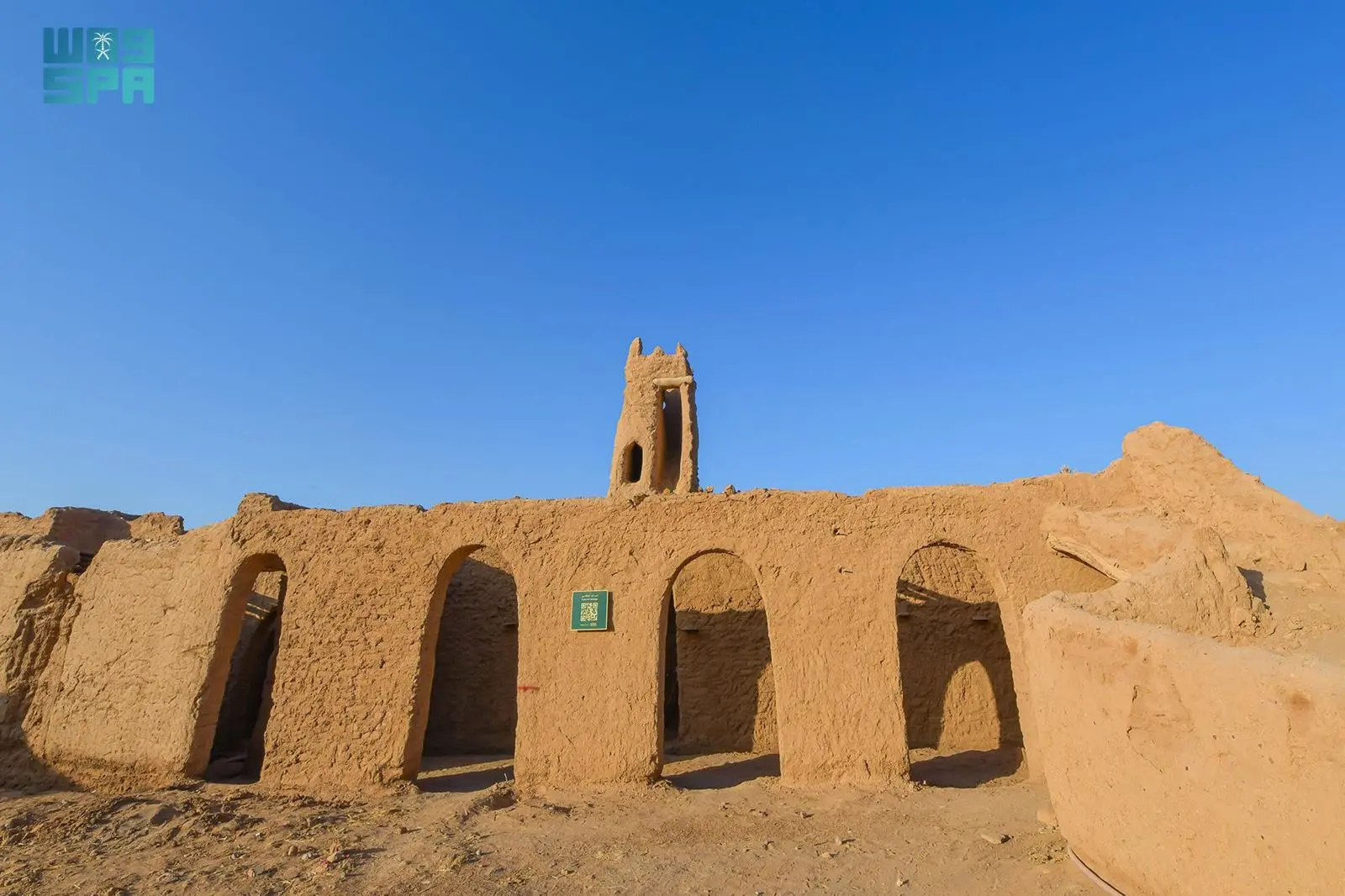 بدء تطوير (مسجد القلعة) في المدينة ضمن مشروع الأمير محمد بن سلمان لتطوير المساجد التاريخية
