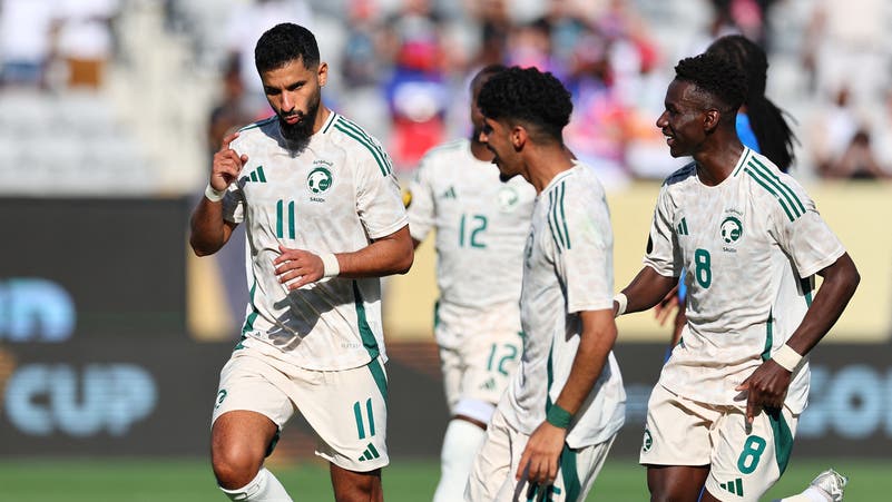 راية إكسبو تُسلّم رسمياً من اليابان إلى السعودية