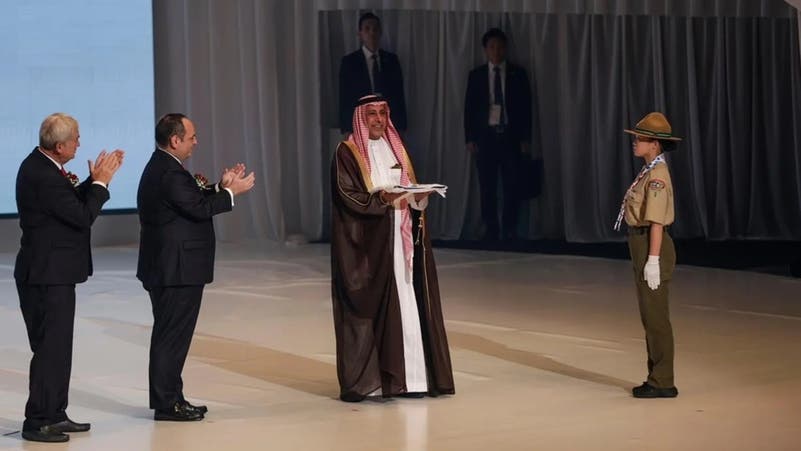 ملك ماليزيا يصل إلى الرياض في زيارة رسمية